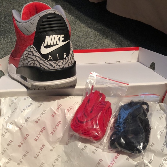 Jordan 3 Retro SE Fire Red - Cement grey main image 4